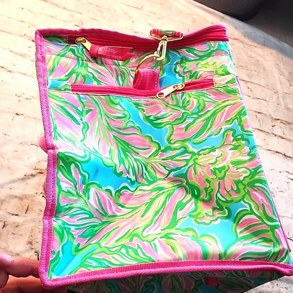 Lilly Pulitzer Insulated Beach Cooler Leaves w/Hot Pink Trim & Gold Hardware New - Picture 7 of 13